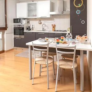 https://alle-scalette-due-brogliano.hotelinveneto.com